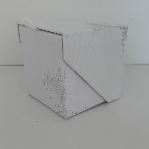 Disney Lion King Hakuna Matata Bracelet - Picture 4 of 4